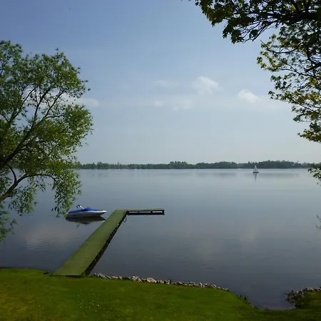 Gosciniec Hetman ベッド・アンド・ブレックファスト Mikołajki